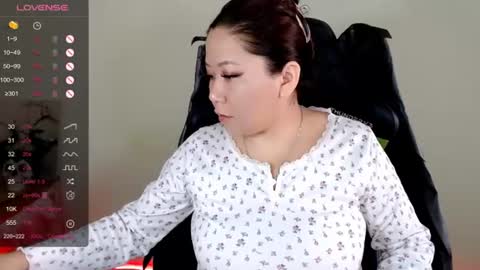Snapshot of lisa_______ chatting on July 9, 2026, 2:48 am Lisa Harris online show from July 9, 2026, 2:48 am