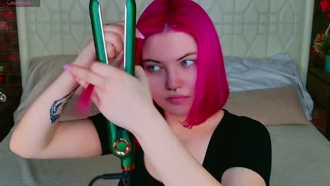 lissi online show from December 17, 2024, 4:23 am