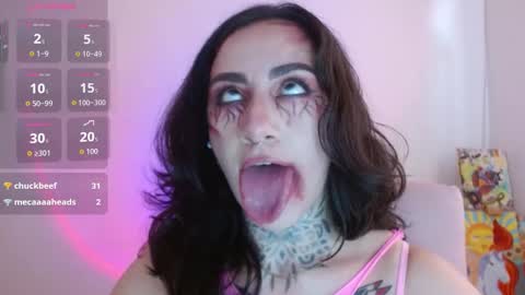 Lisa online show from October 24, 2025, 9:33 pm