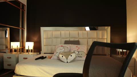 Lisa online show from January 8, 2025, 3:50 pm