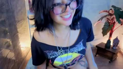 lisa dolly nyx online show from May 12, 2026, 4:37 pm
