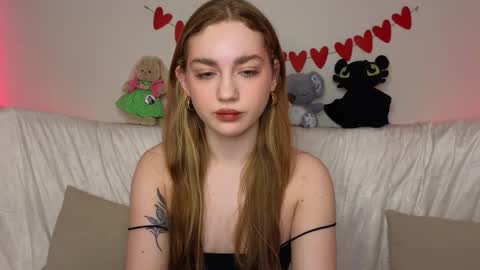 Lisa and Katerina online show from February 25, 2025, 5:52 am