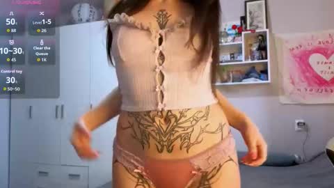 Snapshot of lisa_mzemta chatting on February 7, 2026, 8:40 am Lisa online show from February 7, 2026, 8:40 am