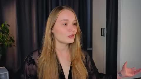 Elisabeth or Lisa online show from September 17, 2025, 8:21 pm