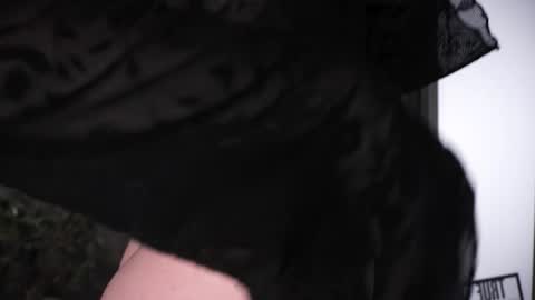 Elisabeth or Lisa online show from November 16, 2025, 8:36 pm