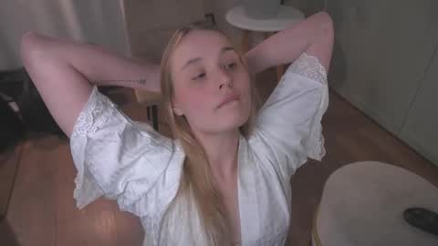 Elisabeth or Lisa online show from February 10, 2026, 8:57 pm