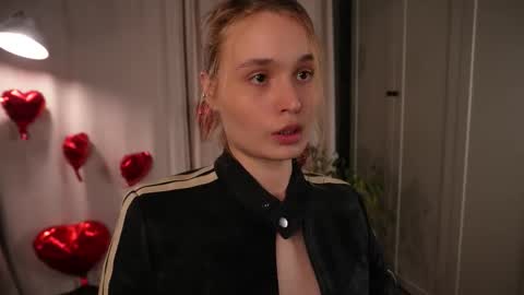 Elisabeth or Lisa online show from February 14, 2026, 8:49 pm