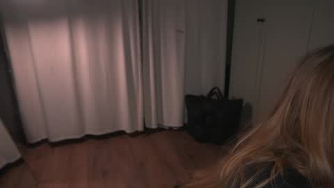 Elisabeth or Lisa online show from April 6, 2026, 8:43 pm