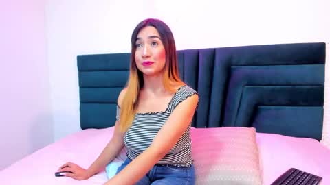 lisa white  online show from January 12, 2025, 9:08 pm