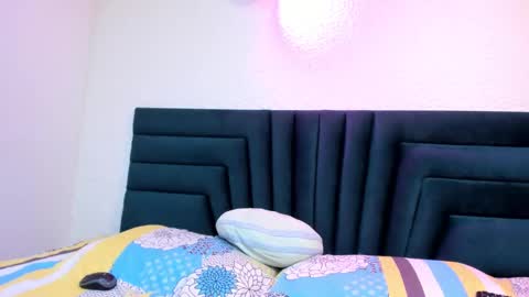 lisa white  online show from January 19, 2025, 7:15 pm