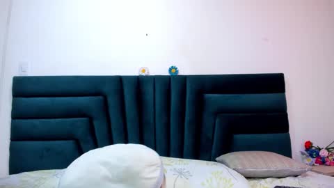 lisa white  online show from February 19, 2025, 1:08 am