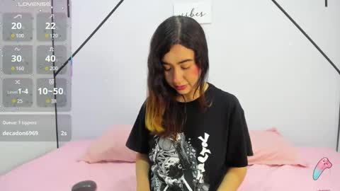 Snapshot of lisa_white_ chatting on November 14, 2025, 12:59 pm lisa white online show from November 14, 2025, 12:59 pm