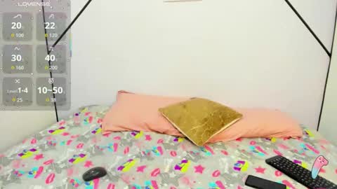 Snapshot of lisa_white_ chatting on November 16, 2025, 8:03 pm lisa white online show from November 16, 2025, 8:03 pm