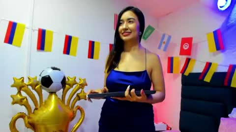 lisa white  online show from July 4, 2026, 9:32 pm