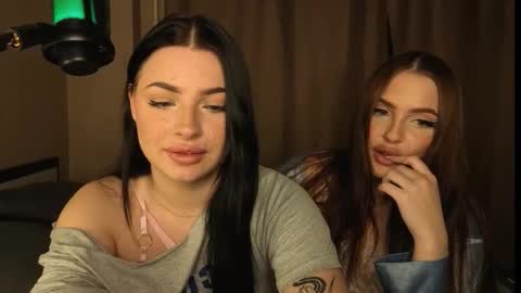 Lisa and Den online show from November 5, 2025, 12:16 pm