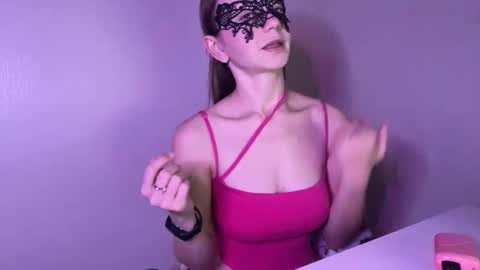 Lisa online show from September 18, 2025, 11:34 am