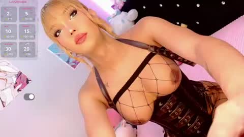 Snapshot of lisahadidd chatting on June 14, 2026, 12:29 pm lisahadidd online show from June 14, 2026, 12:29 pm
