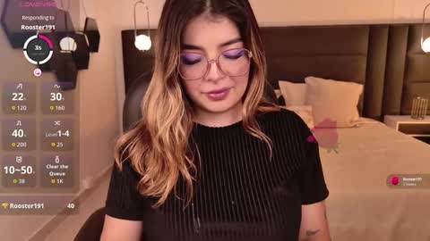 LISA MONROE online show from September 29, 2025, 8:35 pm