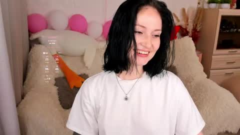 Snapshot of lisamooore chatting on May 6, 2026, 5:29 pm Lisa Moore online show from May 6, 2026, 5:29 pm