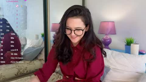 Snapshot of lisandrazieba chatting on April 11, 2026, 7:45 am Kira online show from April 11, 2026, 7:45 am