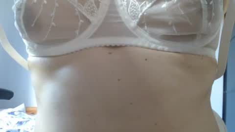Snapshot of lisaskybaby chatting on June 29, 2026, 7:03 am Lisaskybaby online show from June 29, 2026, 7:03 am