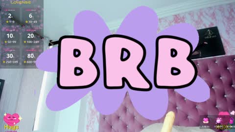 lisawalker_ online show from December 7, 2024, 5:42 pm