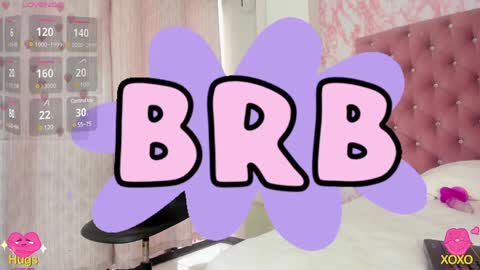 lisawalker_ online show from February 3, 2025, 6:07 pm