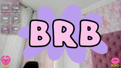 lisawalker_ online show from February 6, 2025, 5:40 pm