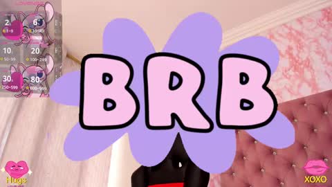 lisawalker_ online show from March 10, 2025, 6:01 pm