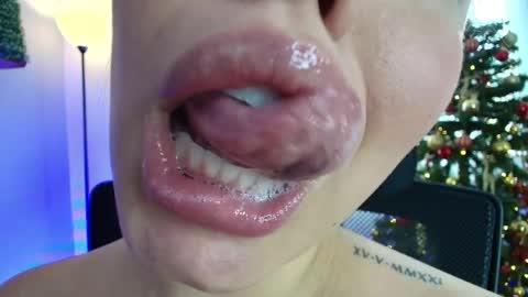 Lisbet online show from December 27, 2024, 6:42 pm