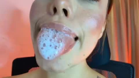 Snapshot of lisbet_21x chatting on June 12, 2026, 10:30 pm Lisbet online show from June 12, 2026, 10:30 pm