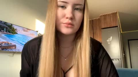 Snapshot of lisi_kiss_ chatting on May 19, 2026, 5:08 pm Aurora online show from May 19, 2026, 5:08 pm
