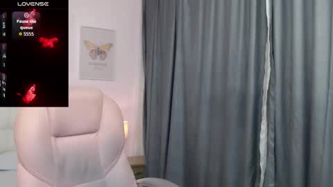 Snapshot of liss_black chatting on November 4, 2025, 2:43 am Andrea online show from November 4, 2025, 2:43 am