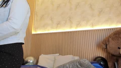 Snapshot of liss_reyes chatting on May 17, 2026, 2:02 pm Liss online show from May 17, 2026, 2:02 pm