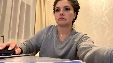 Lissa online show from November 27, 2025, 5:15 pm