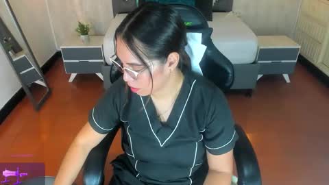 L I S S A  online show from November 15, 2025, 1:47 am