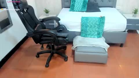 L I S S A  online show from February 27, 2026, 1:05 am