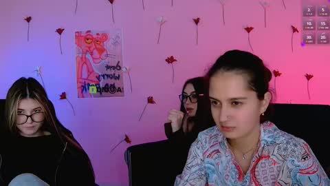 lissa_night online show from April 18, 2026, 7:58 pm