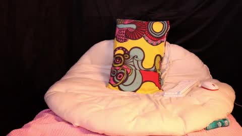 Snapshot of lissaho chatting on February 26, 2025, 5:50 pm Lissa Ross online show from February 26, 2025, 5:50 pm