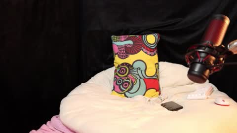 Snapshot of lissaho chatting on March 12, 2025, 8:20 pm Lissa Ross online show from March 12, 2025, 8:20 pm