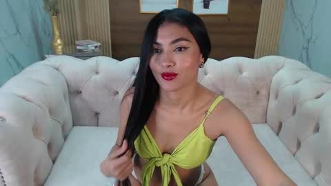 Snapshot of lissandra_s chatting on October 2, 2025, 9:44 pm lissandra_s online show from October 2, 2025, 9:44 pm