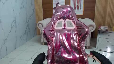 Snapshot of lissandra_s chatting on October 8, 2025, 8:39 pm lissandra_s online show from October 8, 2025, 8:39 pm