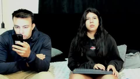 Natalia and alejandro online show from September 12, 2025, 10:48 am