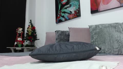 Liss Brown online show from December 12, 2024, 6:53 pm