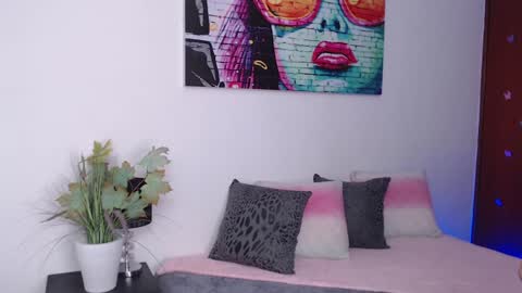 Liss Brown online show from January 18, 2025, 3:38 pm