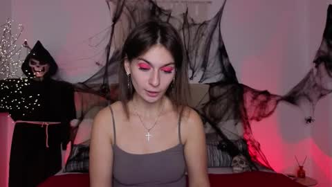 lit1le_mia online show from October 28, 2025, 9:39 pm