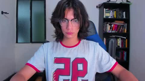 Literateboy online show from April 21, 2026, 1:42 am