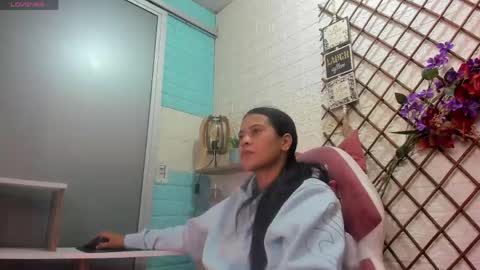 VANESSA online show from April 26, 2026, 12:03 pm