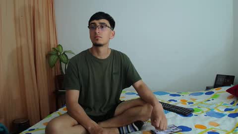 Alejandro  online show from November 9, 2025, 11:14 pm