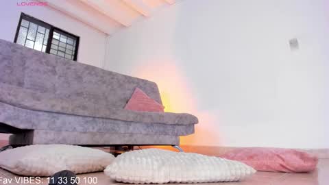 little___sophie online show from March 5, 2025, 8:21 am